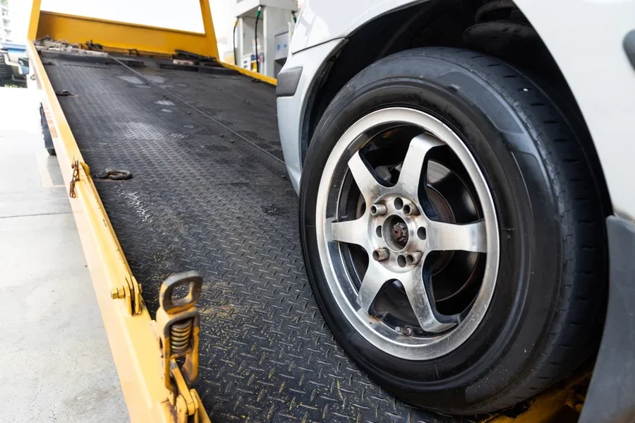 What To Expect During Professional Towing Services Process Rawlins, WY